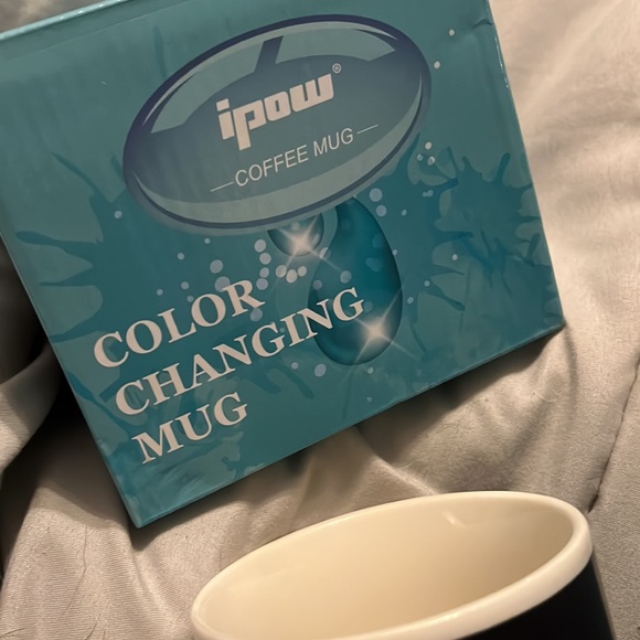 Set of 2 color changing coffee mugs - Picture 3 of 5